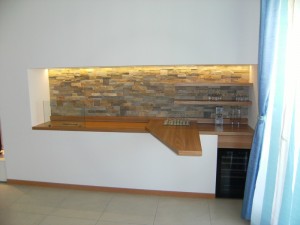 parete-caminetto-piano-bar